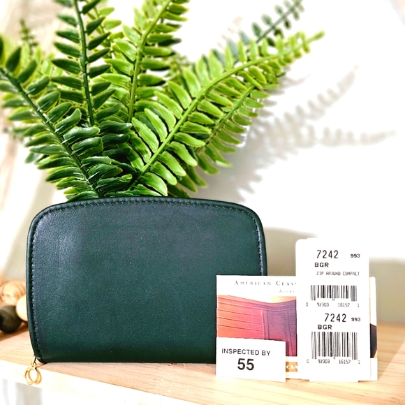 Vintage Coach Zip-Around Compact Wallet Clutch # 7242 (Bottle Green) - Picture 1 of 13